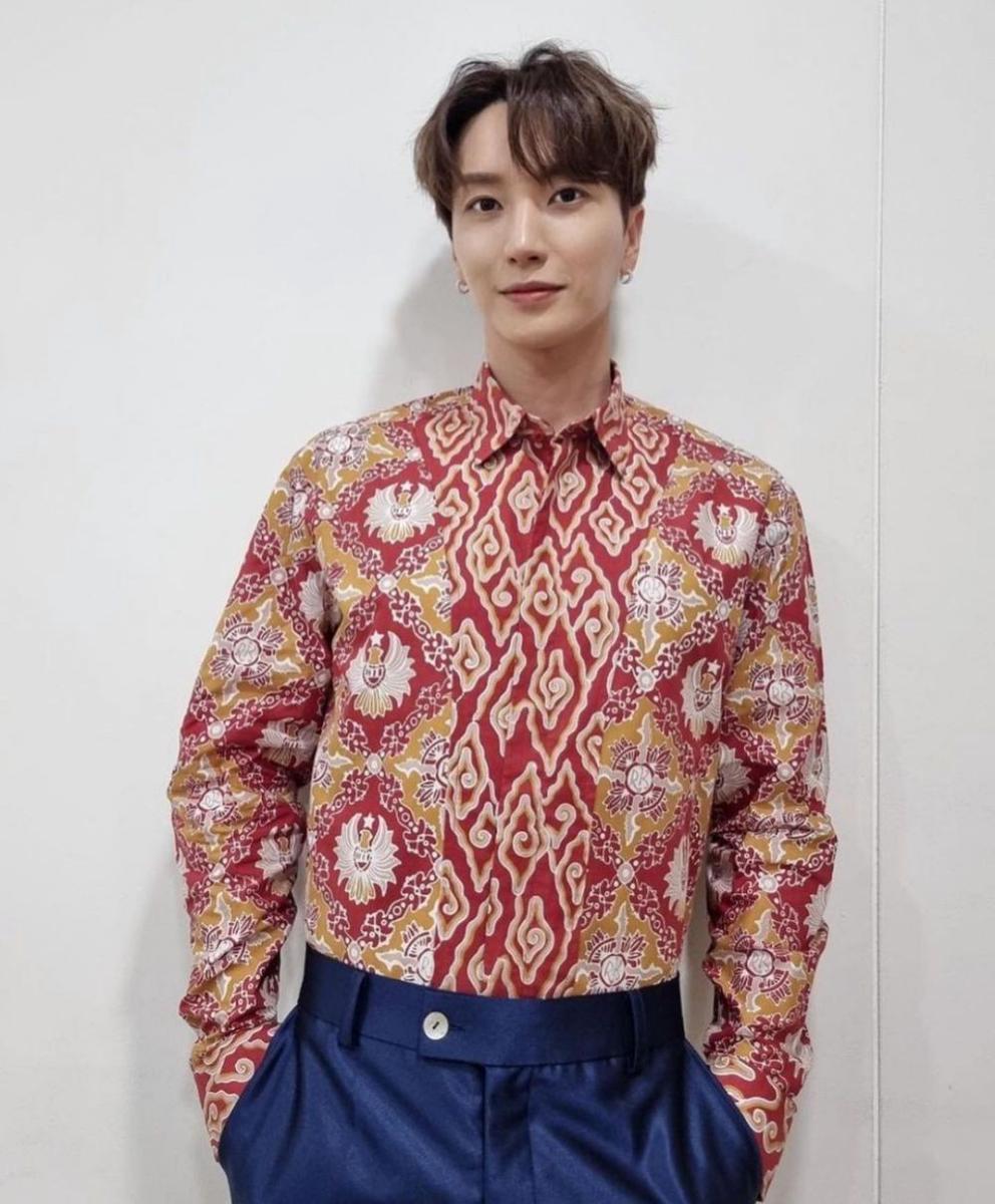 Batik Jabar Dipakai Personel Super Junior, Ridwan Kamil Girang