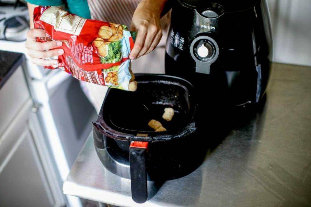 ilustrasi air fryer (simplyrecipes.com)