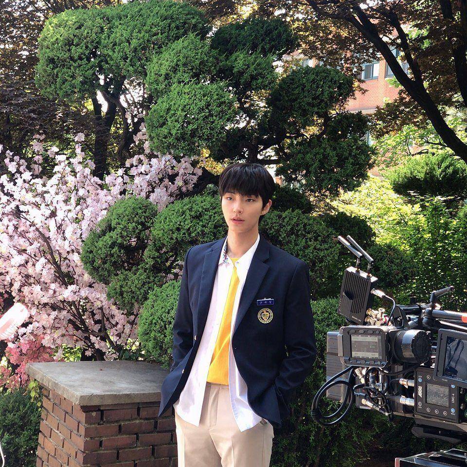 Hwang In Yeop (instagram.com/hi_high_hiy)