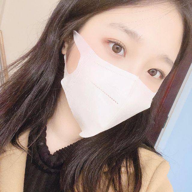 Euna Kim (instagram.com/euna102794)