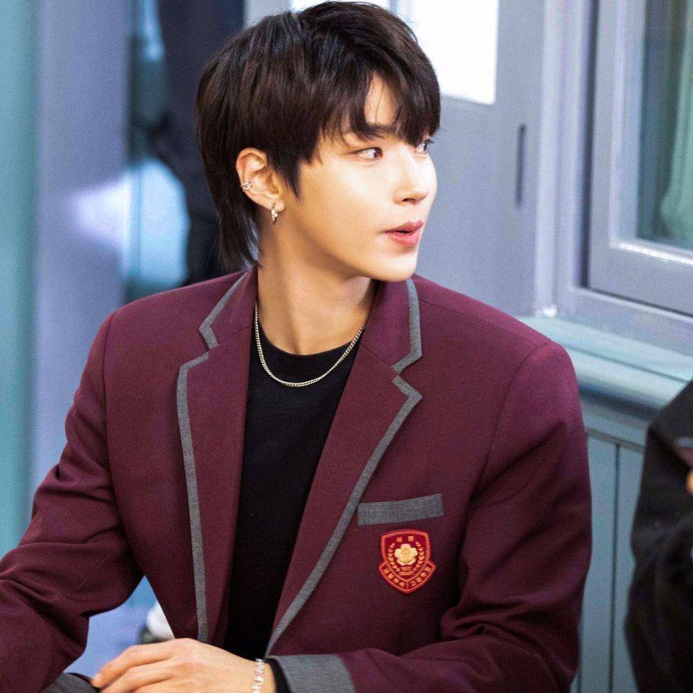 Hwang In Yeop (instagram.com/hi_high_hiy)