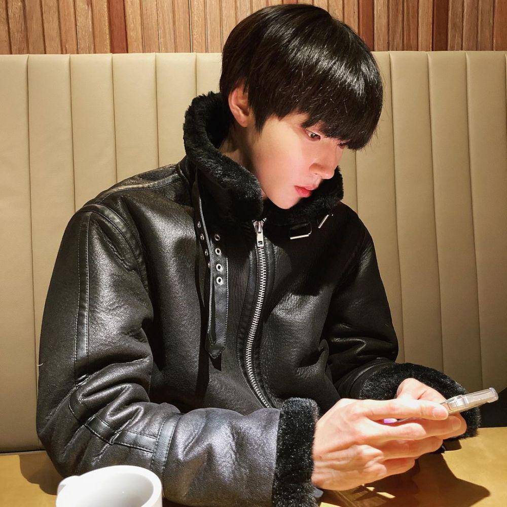Hwang In Yeop (instagram.com/hi_high_hiy)