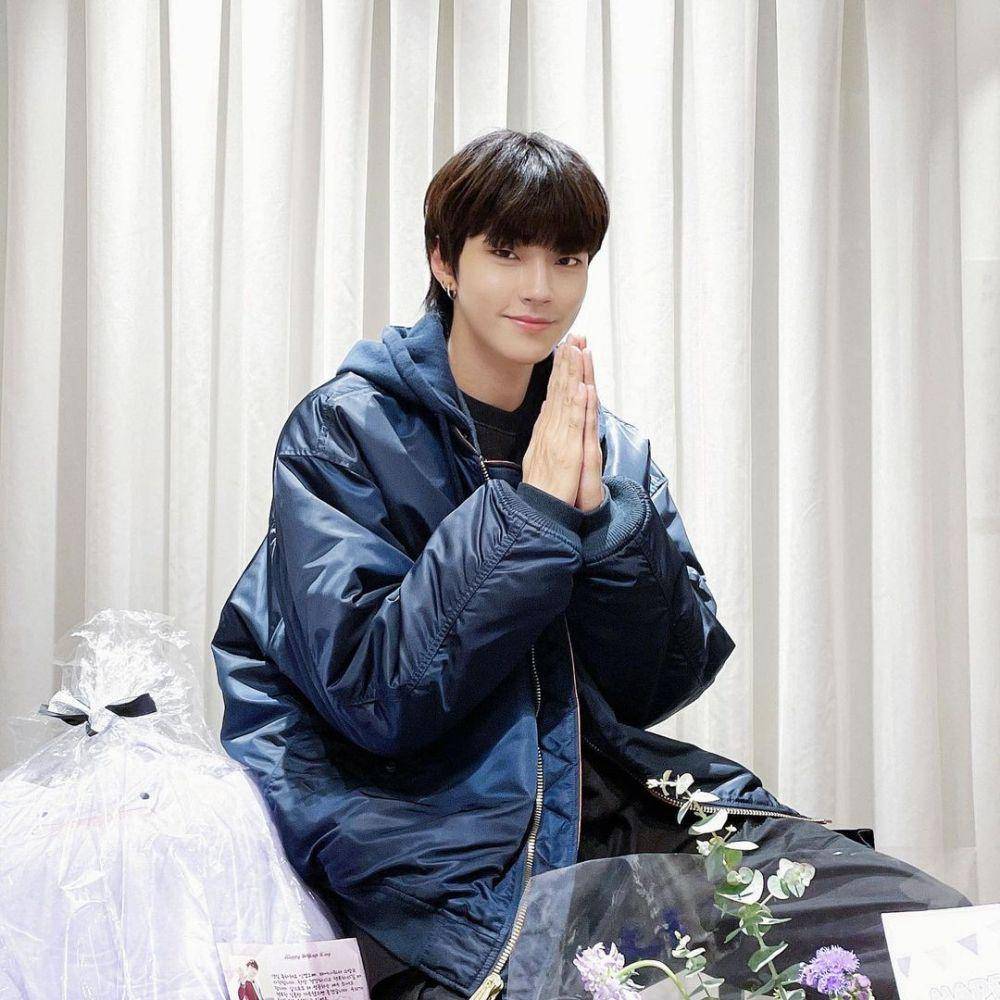 Hwang In Yeop (instagram.com/hi_high_hiy)