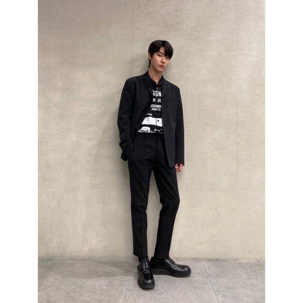 Hwang In Yeop (instagram.com/hi_high_hiy)
