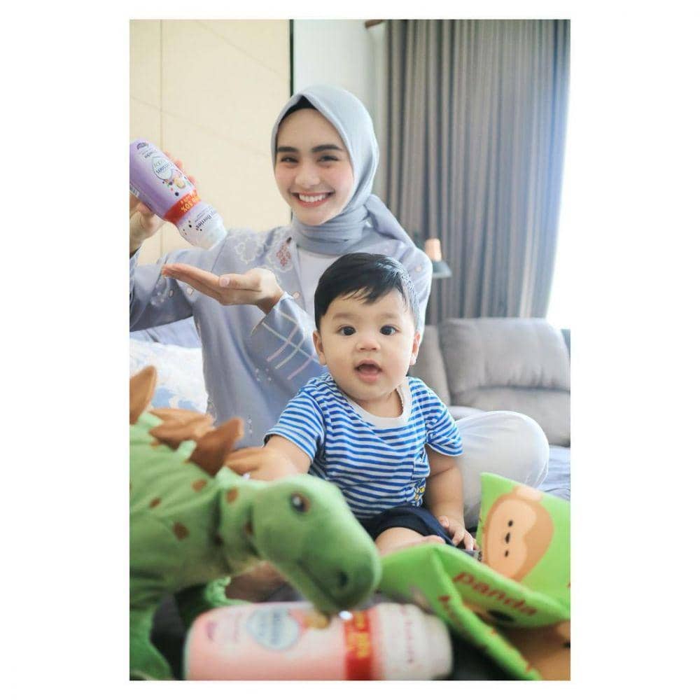 Ikha eks JKT48 dan Acel (instagram.com/riskha.fairunnisa96)