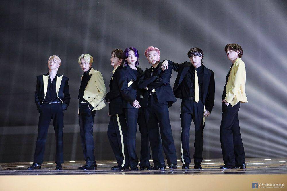 BTS (facebook.com/bangtan.official)
