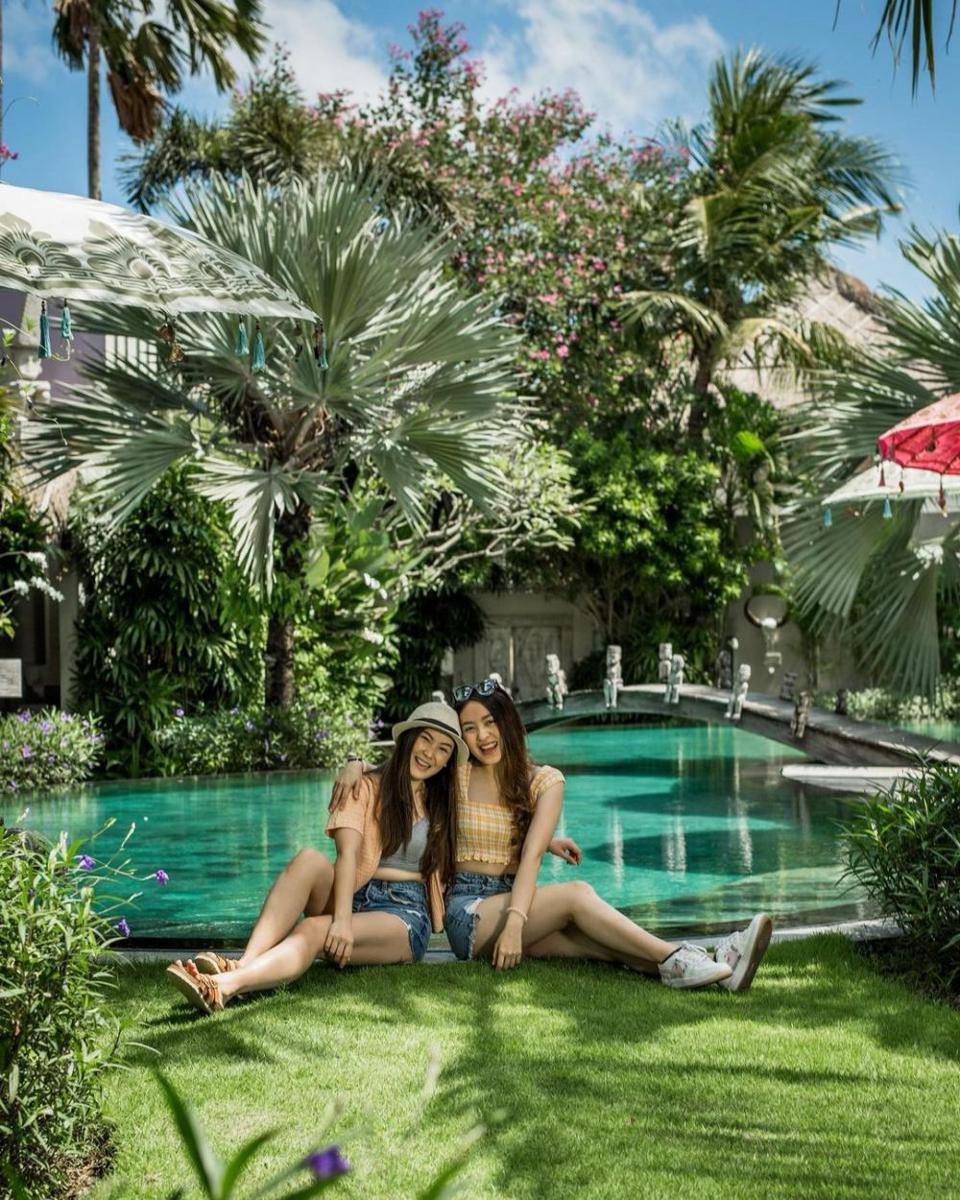 Natasha Wilona dan Karen Vendela (instagram.com/karbearv)