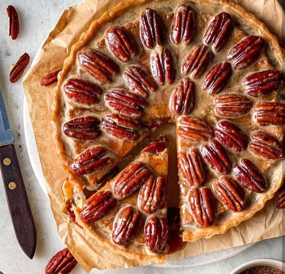 pecan pie (Instagram.com/millsandbuns)