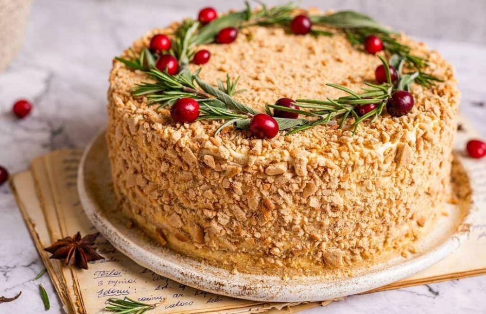 medaus tortas (Instagram.com/sauletavirtuve)