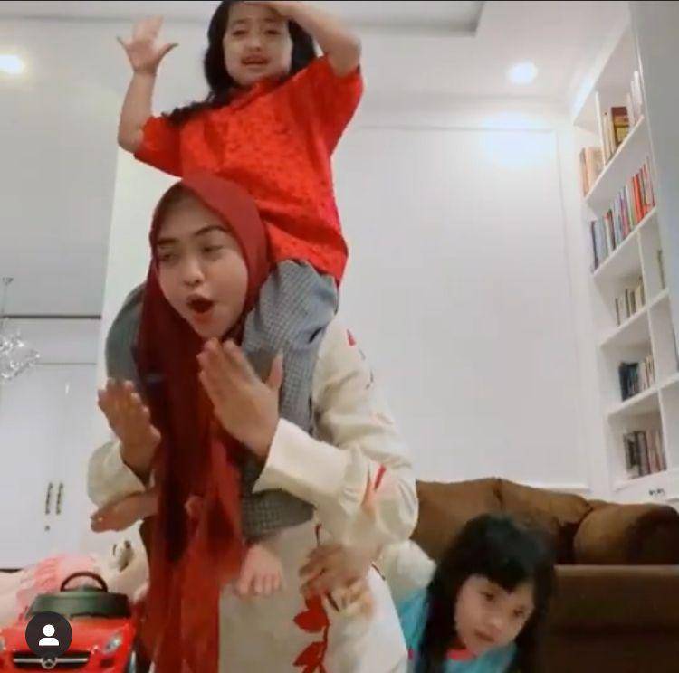 Ricis ponakan (instagram.com/riaricis1795)