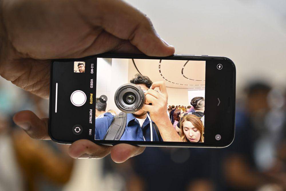 Apple iPhone 11 Pro Max camera (digitalbarker.com)