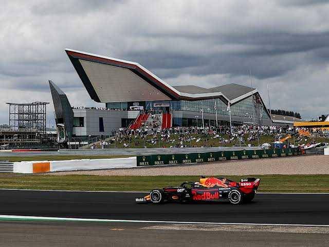 Sirkuit Sliverstone (planetf1.com)