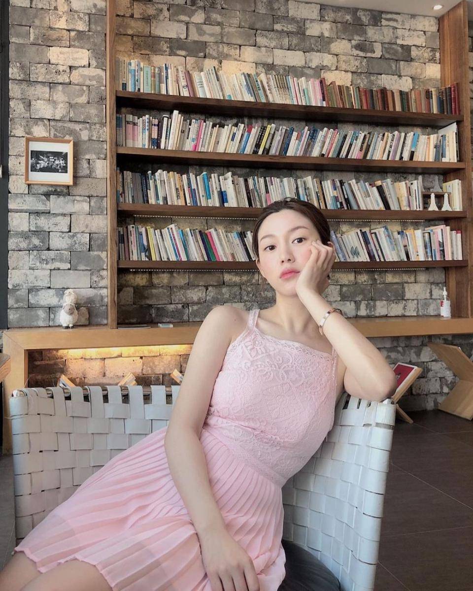 ootd feminin Lee Da In (instagram.com/xx__dain)