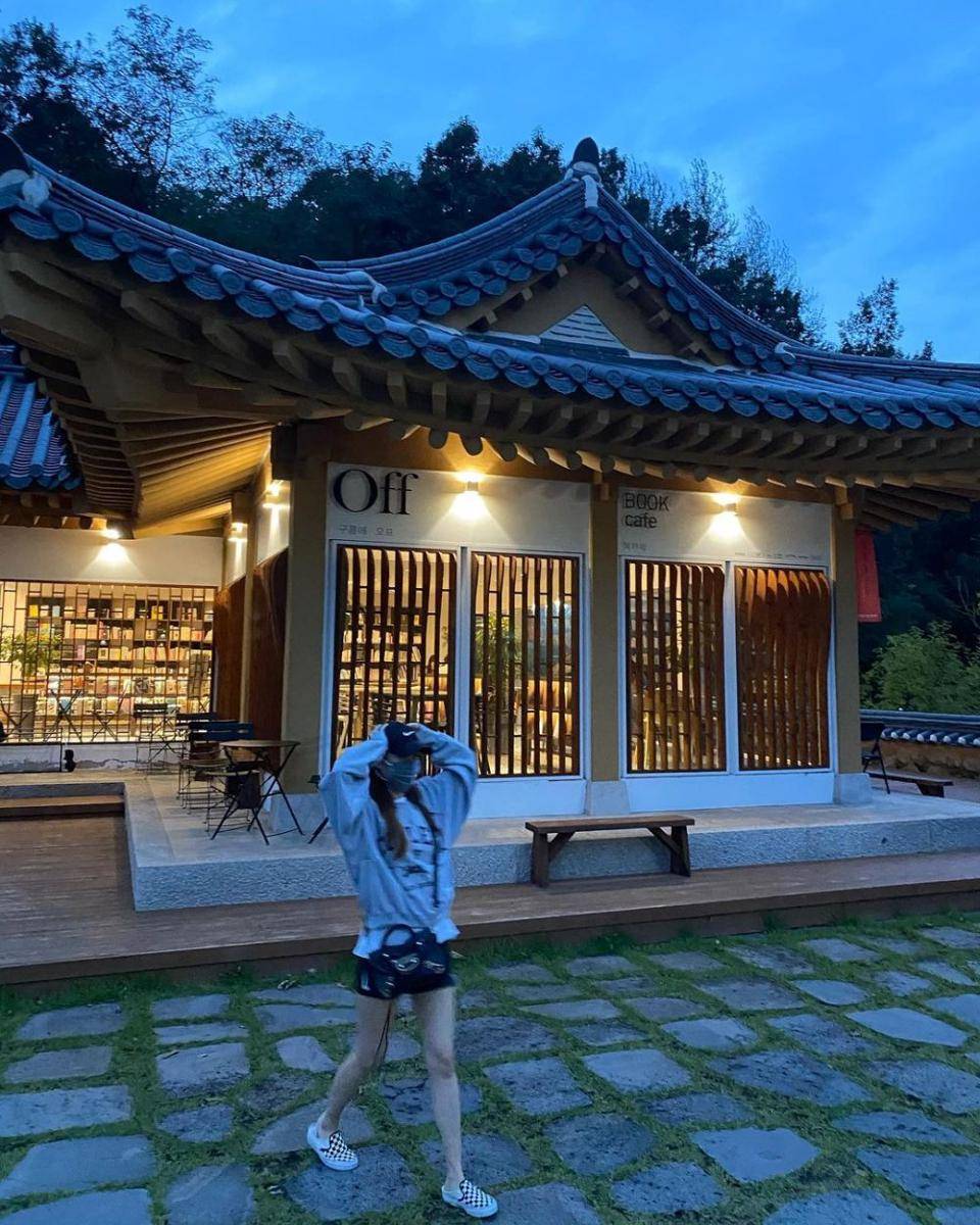 ootd feminin Lee Da In (instagram.com/xx__dain)