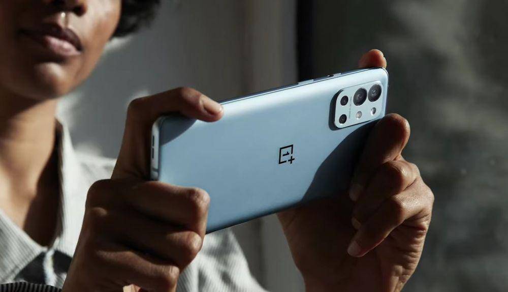 OnePlus 9R (techzonedaily.com)