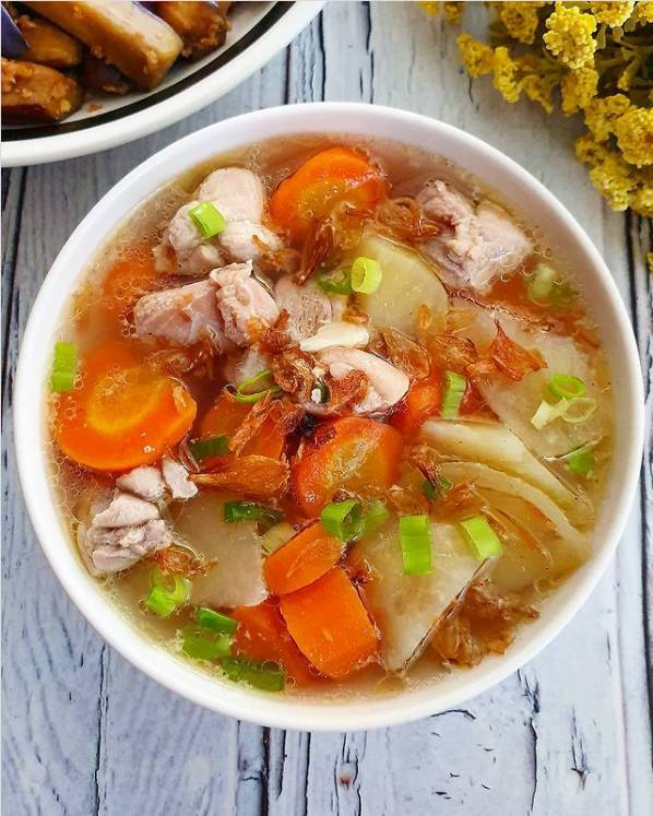 Sup ayam (instagram.com/yscooking)