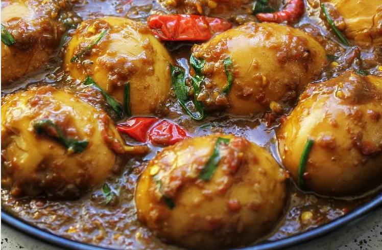 Resep Telur Bumbu Petis Khas Jawa Timur yang Gurih
