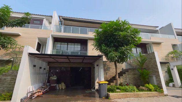 9 Potret Terbaru Rumah Syahnaz dan Jeje yang Mewah Modern
