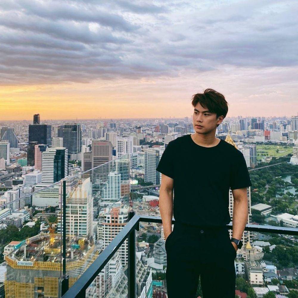 Ohm Pawat (instagram.com/ohmpawat)