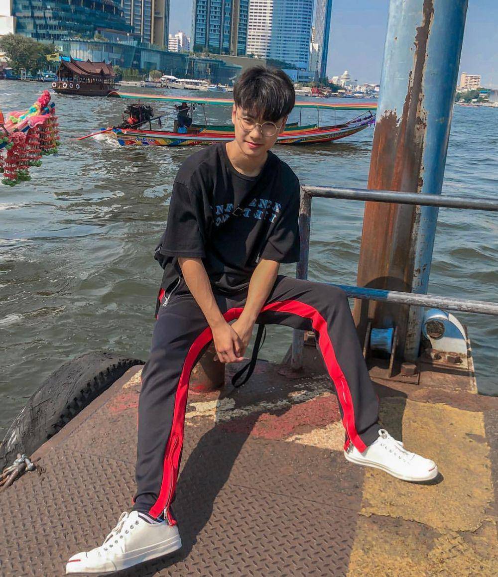 Ohm Pawat (instagram.com/ohmpawat)