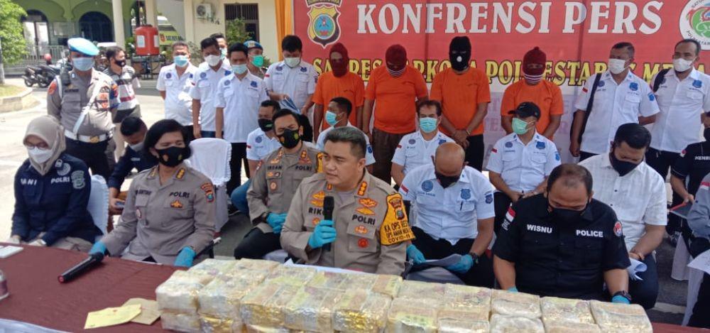 Bawa Sabu 40 Kilogram di Box Ban Serep, Pria Asal Medan Ditangkap