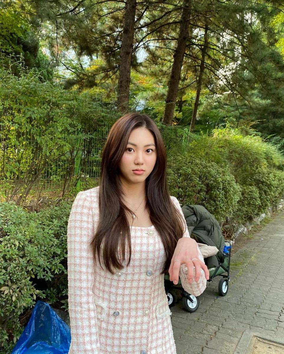 Eunbin CLC (instagram.com/superb_ean)
