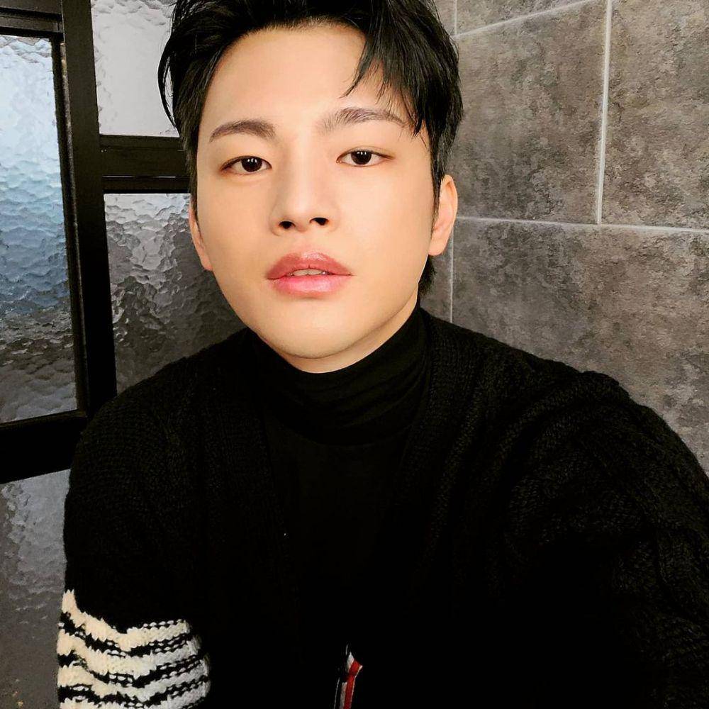 Seo In Guk (instagram.com/seo_cccc)