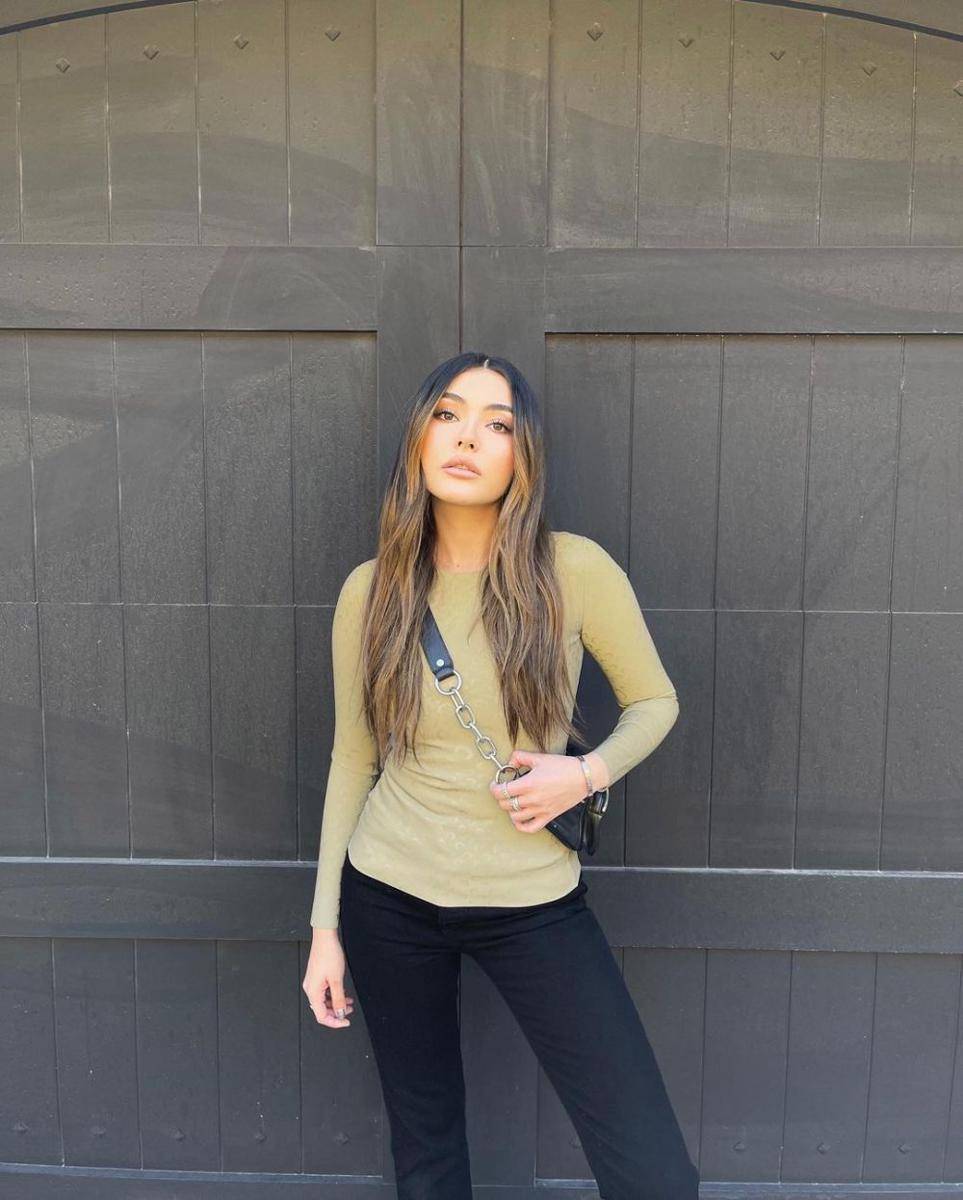 Atiana De La Hoya (instagram.com/atianadelahoya)