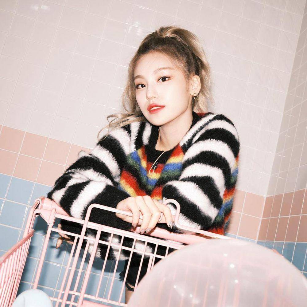 Yeji ITZY (instagram.com/itzy.all.in.us)