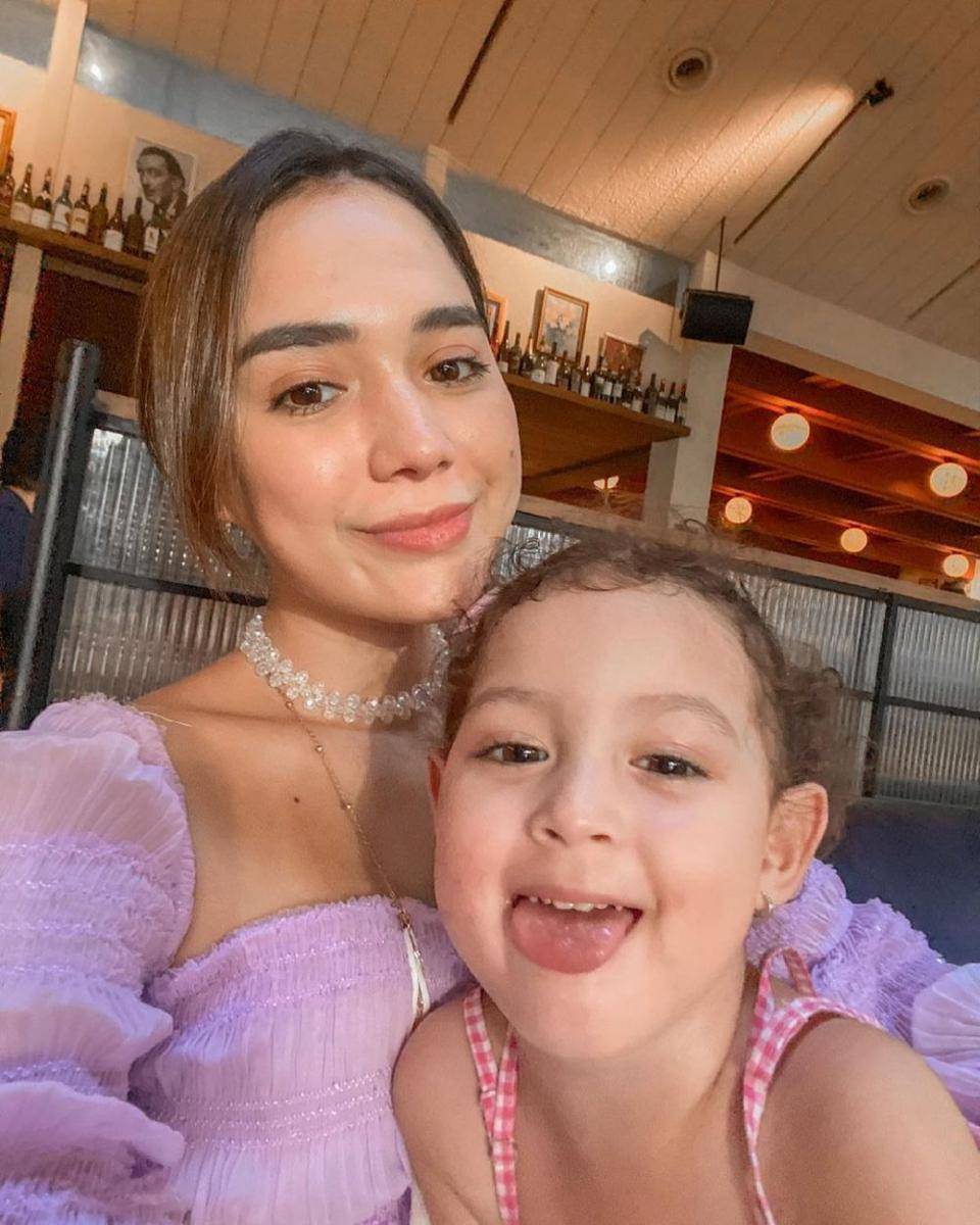 Raquel Katie Larkin dan anak (instagram.com/raquelklarkin)