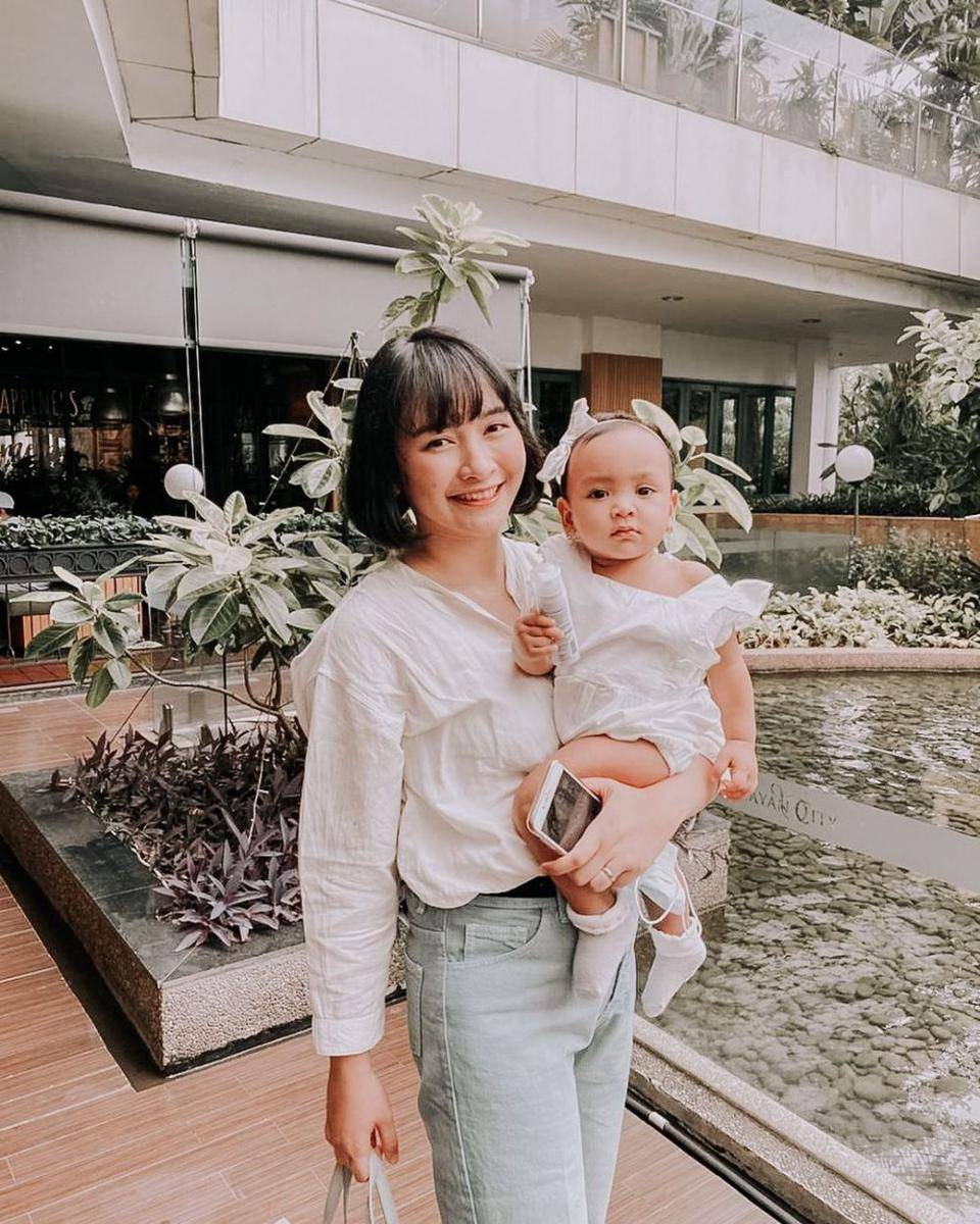 Devi Kinal Putri dan anak (instagram.com/kinalputridevi)