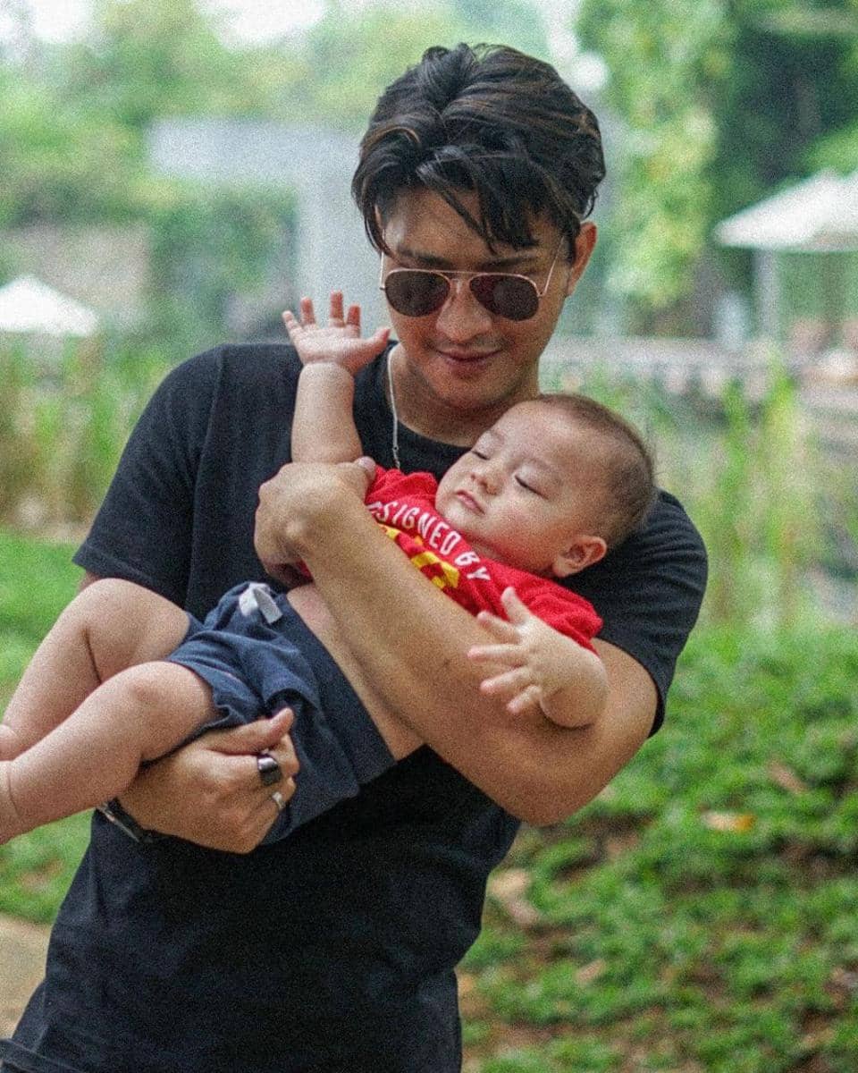Aditya Zoni dan keponakan (instagram.com/real_aditya1)