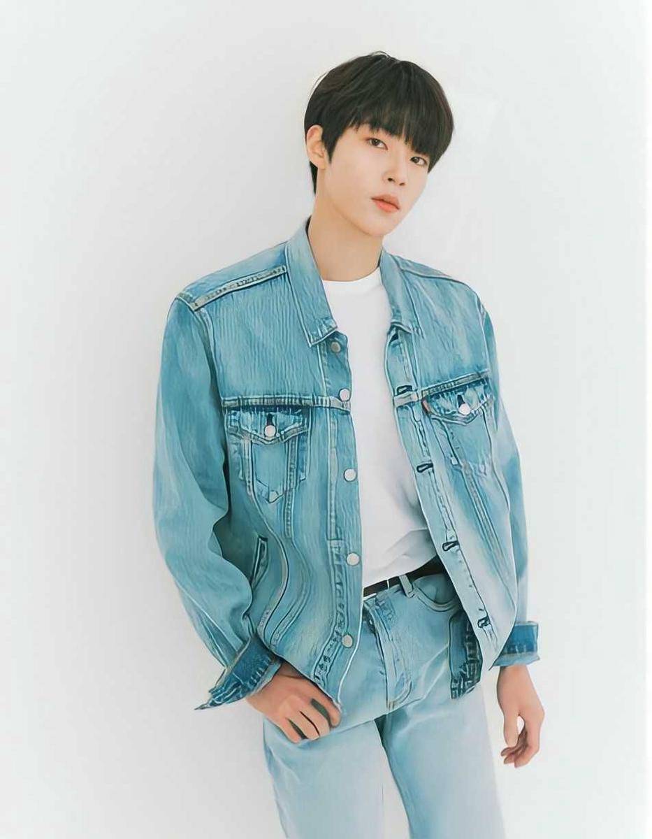 Hwang In Yeop (instagram.com/hi_high_hiy)