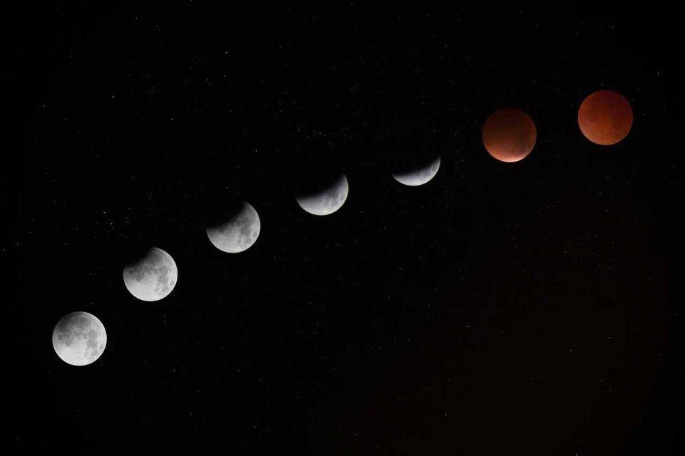 ilustrasi fase gerhana bulan (Pixabay/Free-Photos)