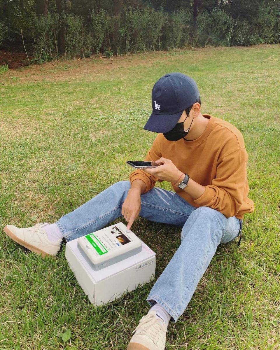 ootd Cha Hak Yeon (instagram.com/achahakyeon)