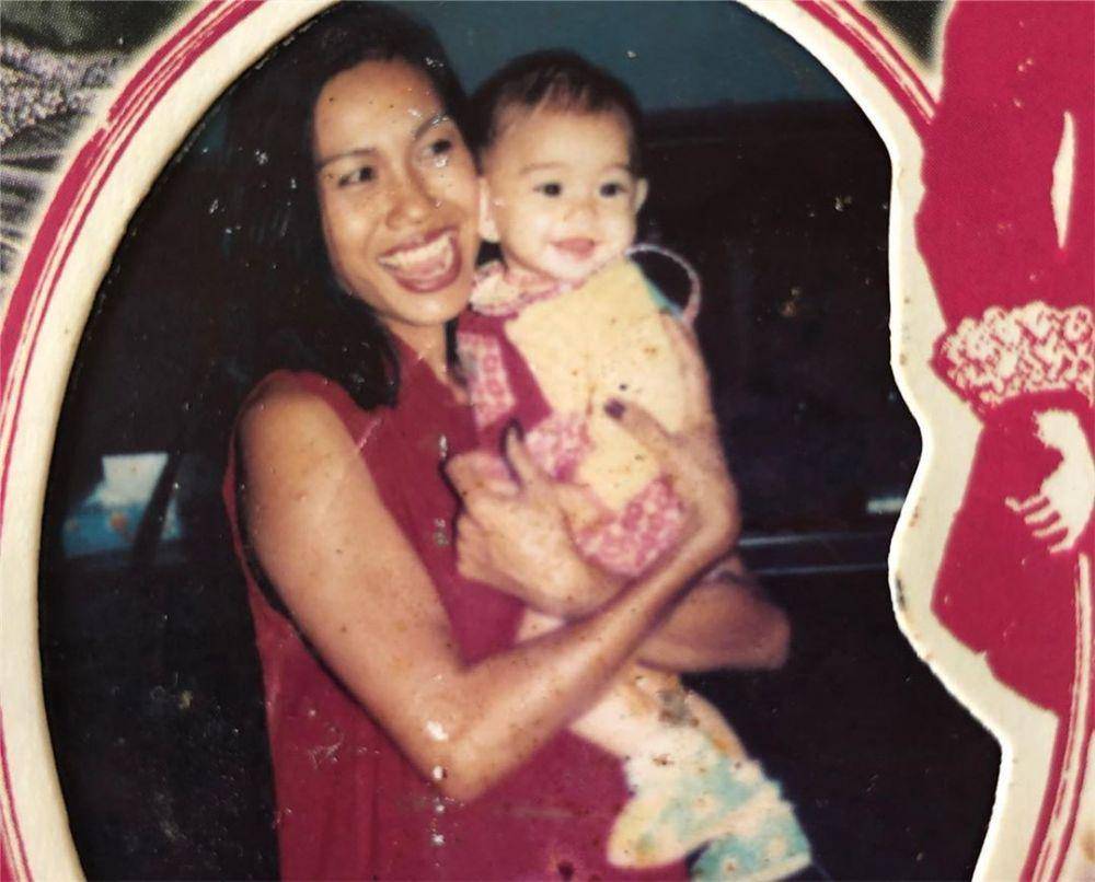 Potret masa kecil artis blasteran dengan ibu asli Indonesia (instagram.com/laura_theux)