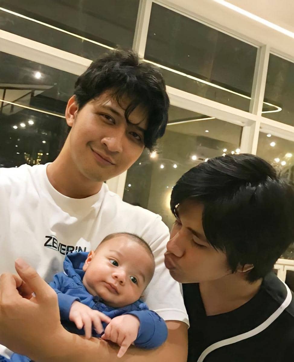 Aditya Zoni dan keponakan (instagram.com/airrumiakbar1453)