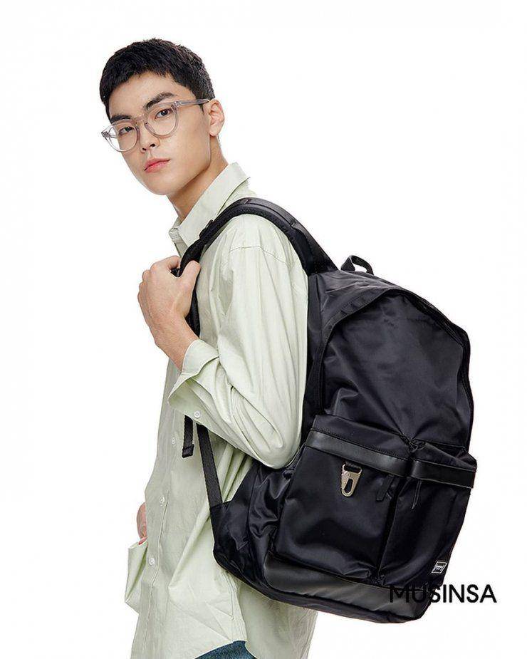 Kim Su Gyeom di KDrama A Blue Spring For A Far (hancinema.net)