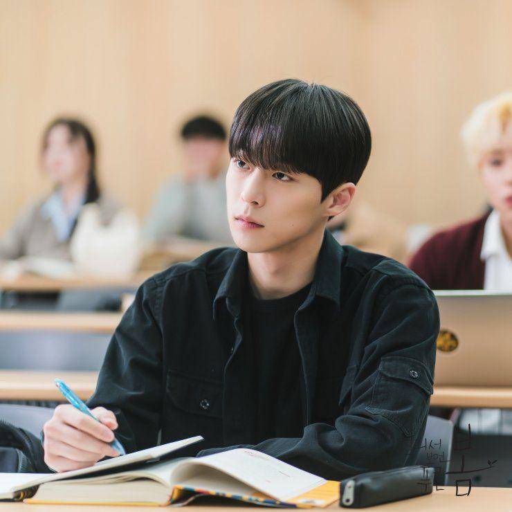 Bae In Hyuk di KDrama A Blue Spring For A Far (hancinema.net)