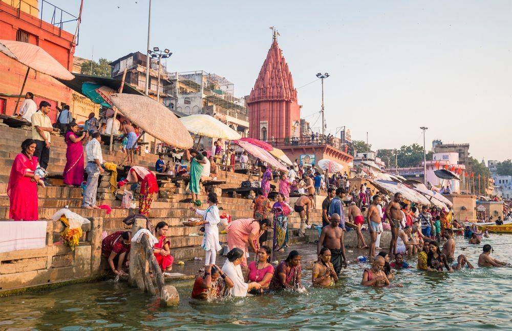 Sungai Gangga, India (britannica.com)