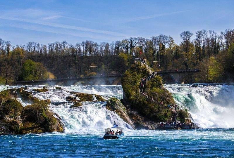 Air terjun Rhine (sevenedges.com)