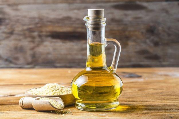 10 Hair Oil Buatan yang Efektif Atasi Rambut Beruban, Cek Yuk!