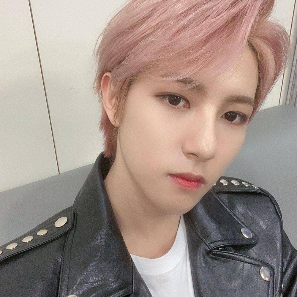 Renjun NCT (instagram.com/nct_dream)