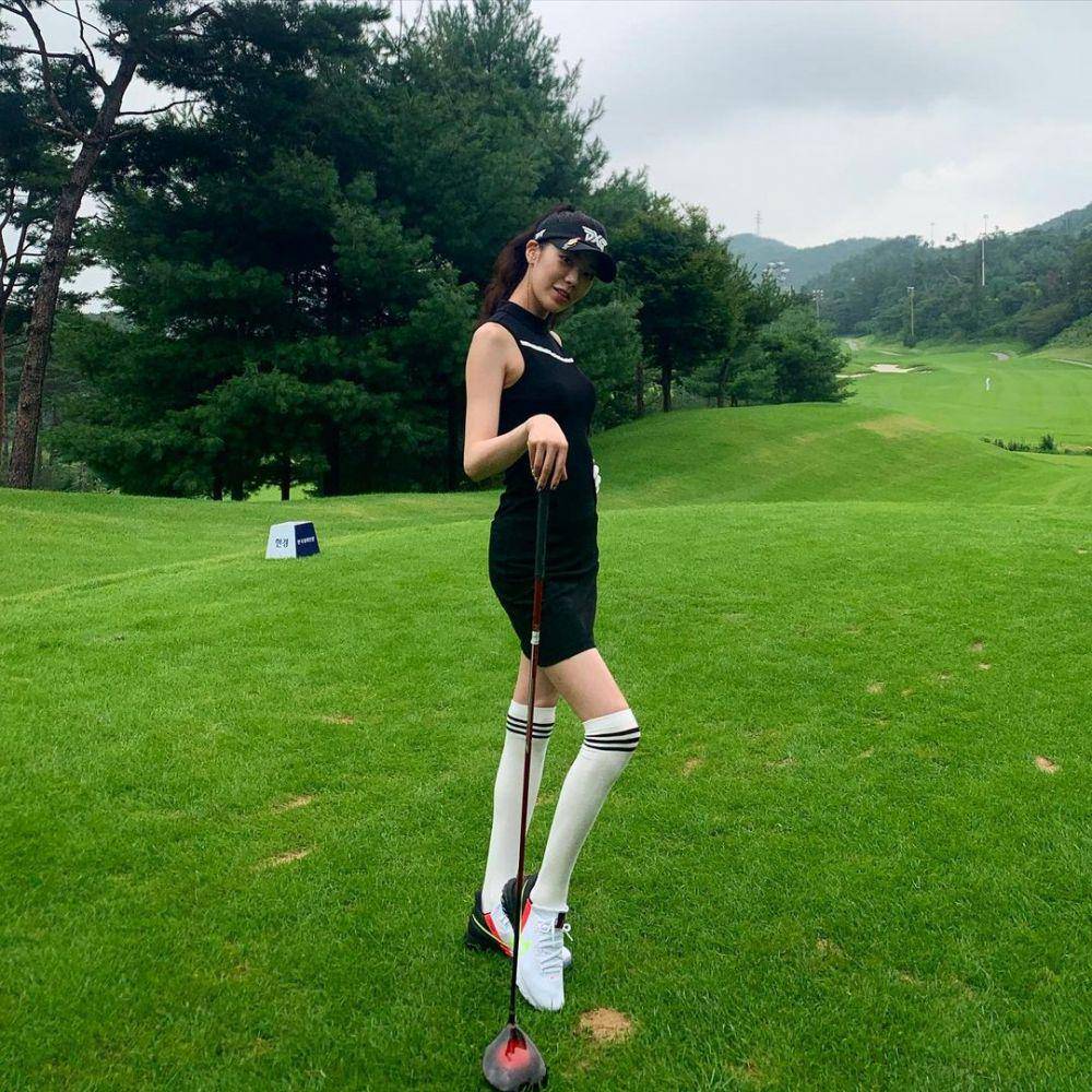 Lizzy (instagram.com/luvlyzzy)