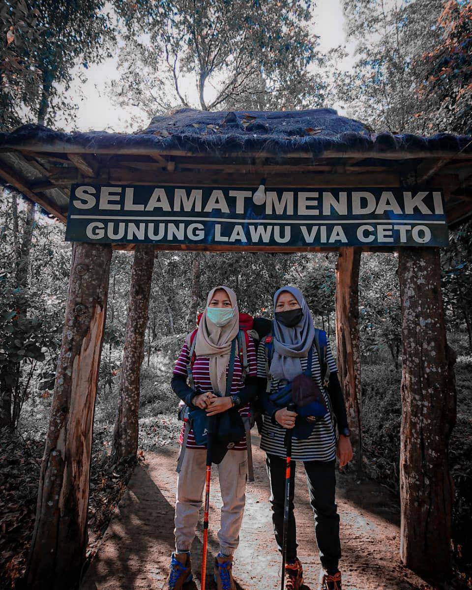 gerbang pendakian Gunung Lawu via Candi Cetho (instagram.com/pipitpuput_16)