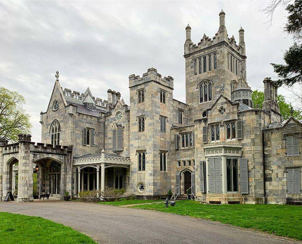 Lyndhurst Mansion (instagram.com/jhogarty_)