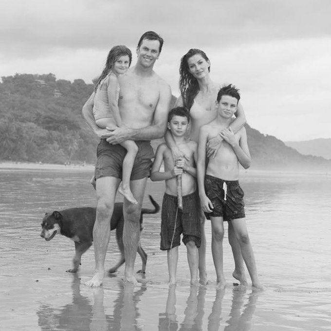 potret keluarga Gisele Bundchen (Instagram.com/tombrady)
