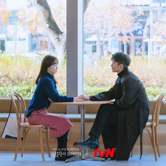 Park Bo Young dan Seo In Guk (instagram.com/tvndrama.official)