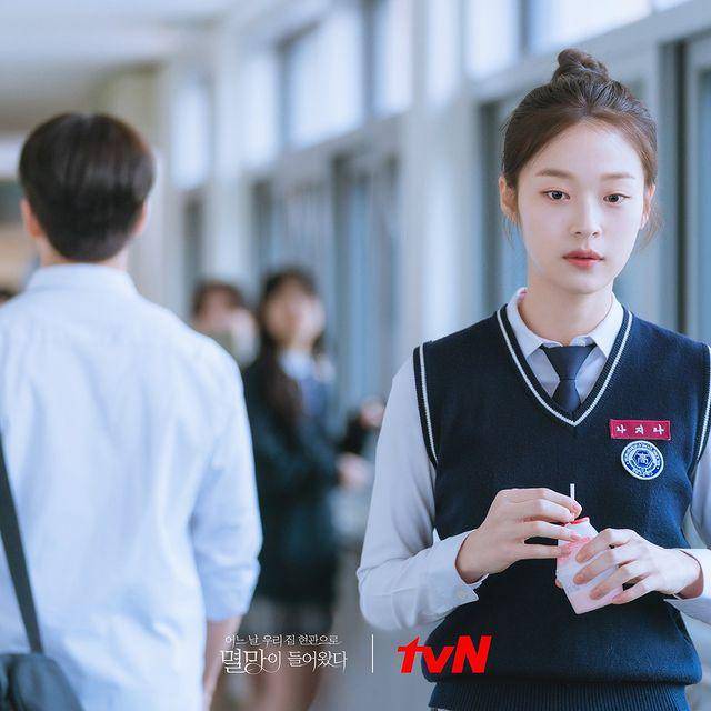Karakter Na Ji Na Doom at Your Service (instagram.com/tvndrama.official)
