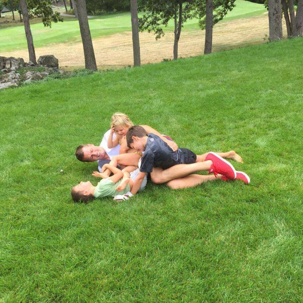 potret keluarga Gisele Bundchen (Instagram.com/gisele)